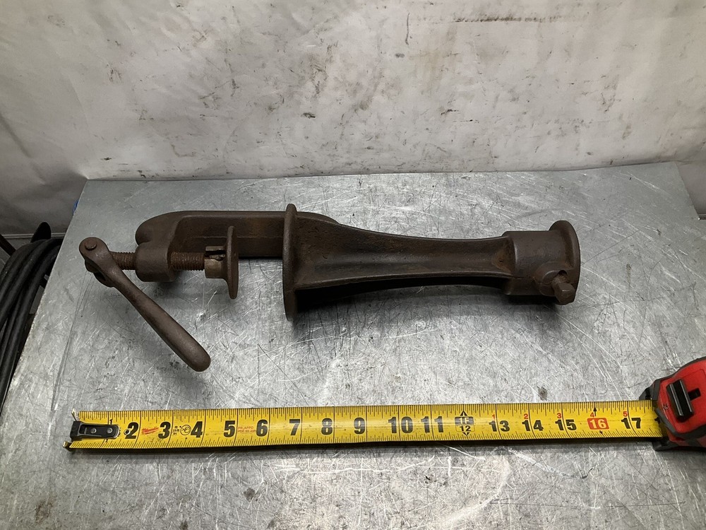 Pexto Style Bead Roller Mount Frame Screw Type