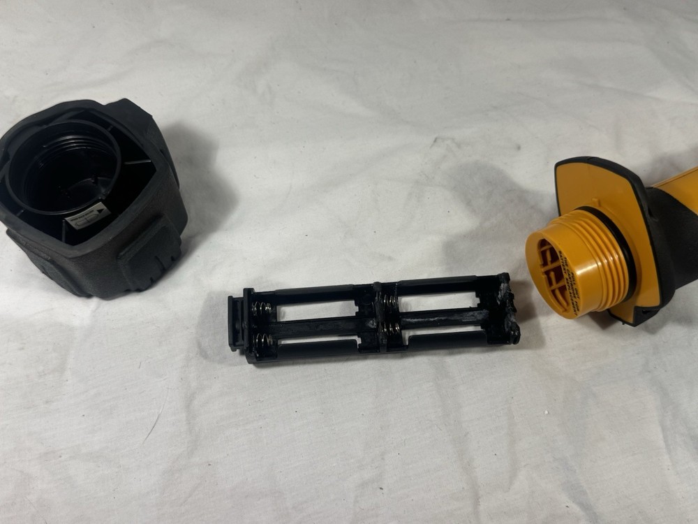 Energizer Hard Case Professional Lantern Flashlight - For Parts - Not Working