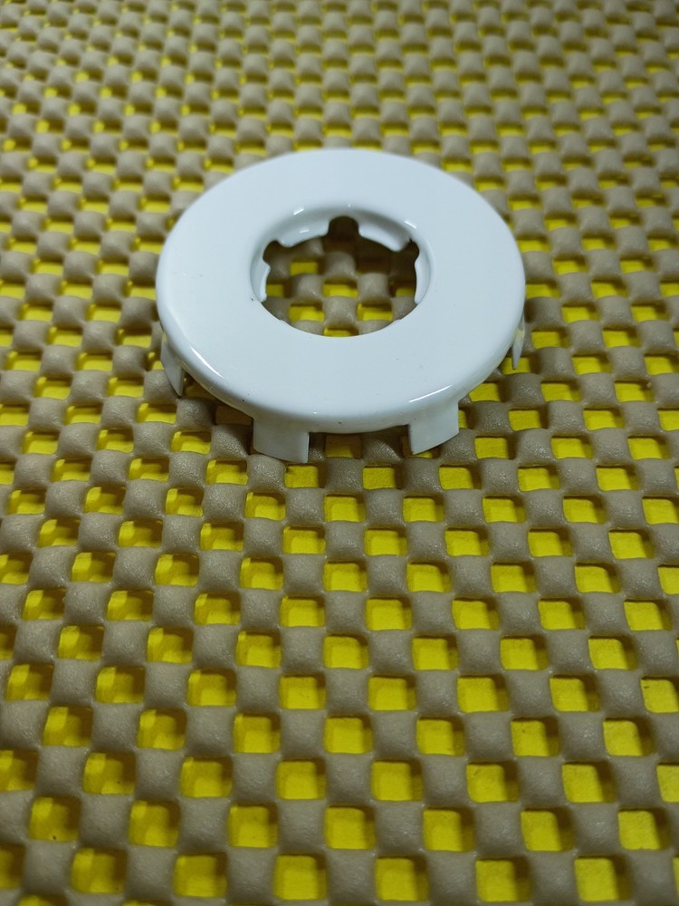 Reliable Model F1 White Beauty Ring 1/2 NPT