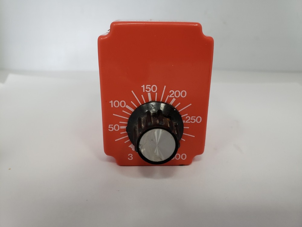 NCC NATIONAL CONTROLS T1K-300-461 TIME DELAY RELAY SOLID STATE 8 PINS BASE