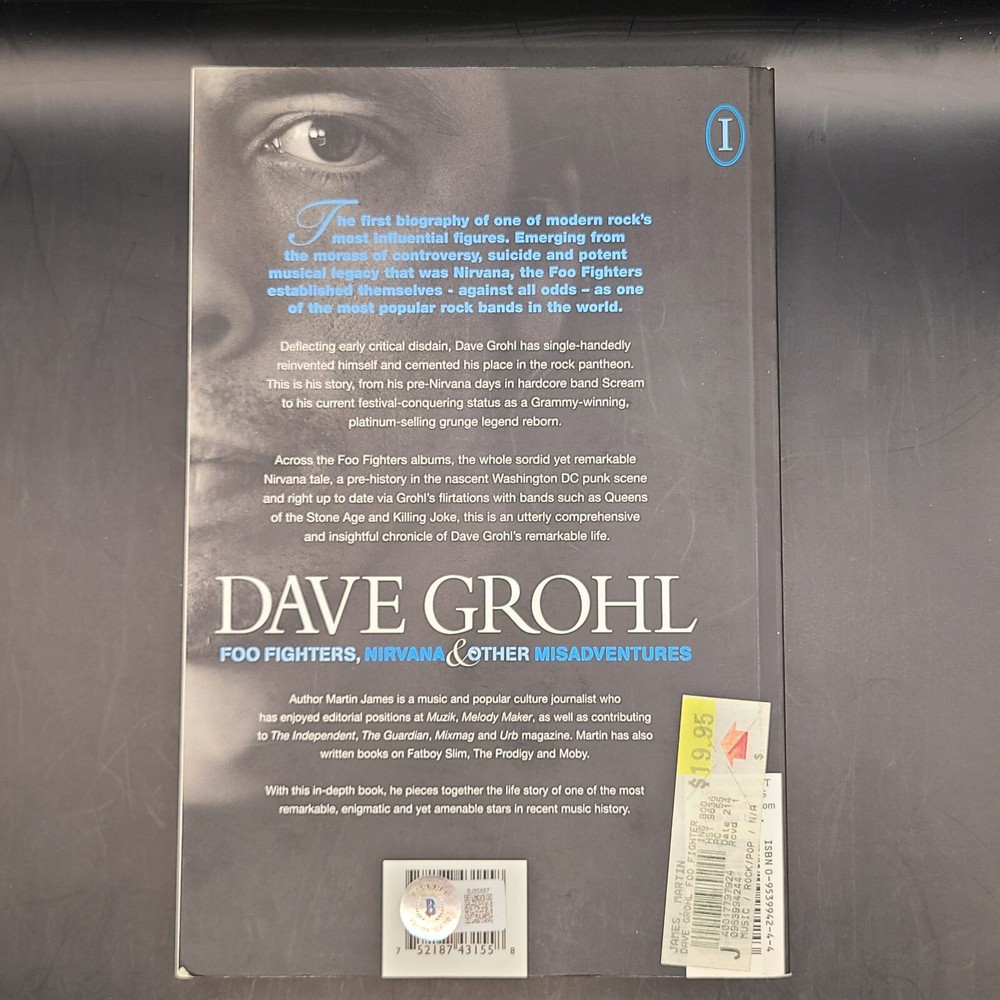 Dave Grohl Autographed Foo Fighters, Nirvana & Other Misadventures Beckett Auth.