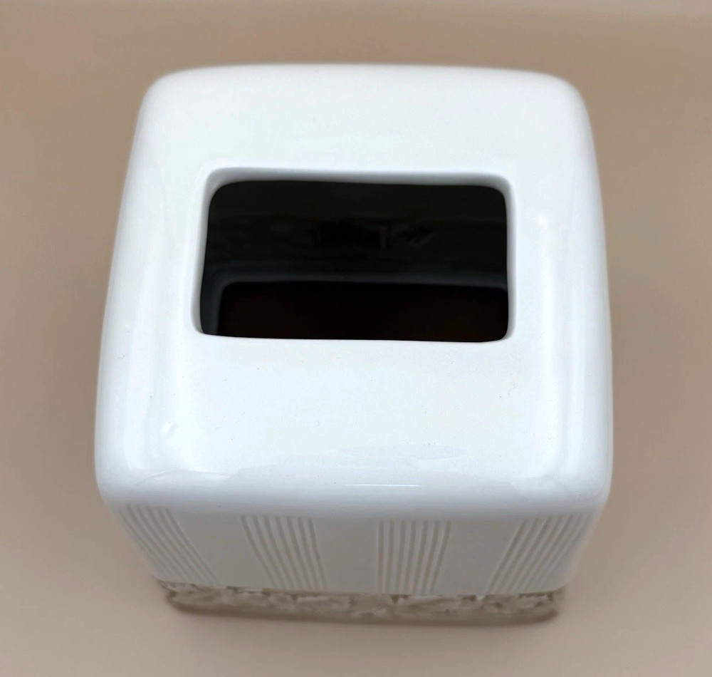 Stratton Earthenware Tissue Box Cover Ceramic Ivory Tan Beige Leaves Neutral EUC