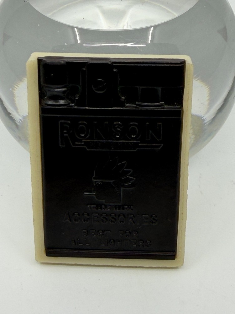 Ronson Plastikit Bakelite Flint Kit With Accessories Inside