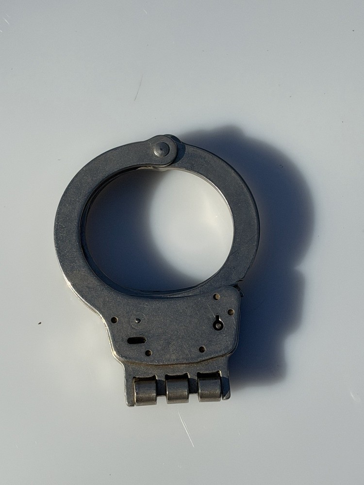 Smith And Wesson Nickel Hinged Handcuffs