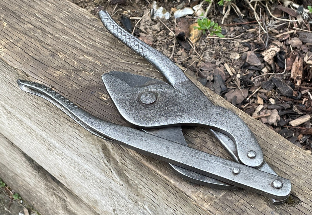 Vintage Folding Barbed Wire Cutters Military ? Tool