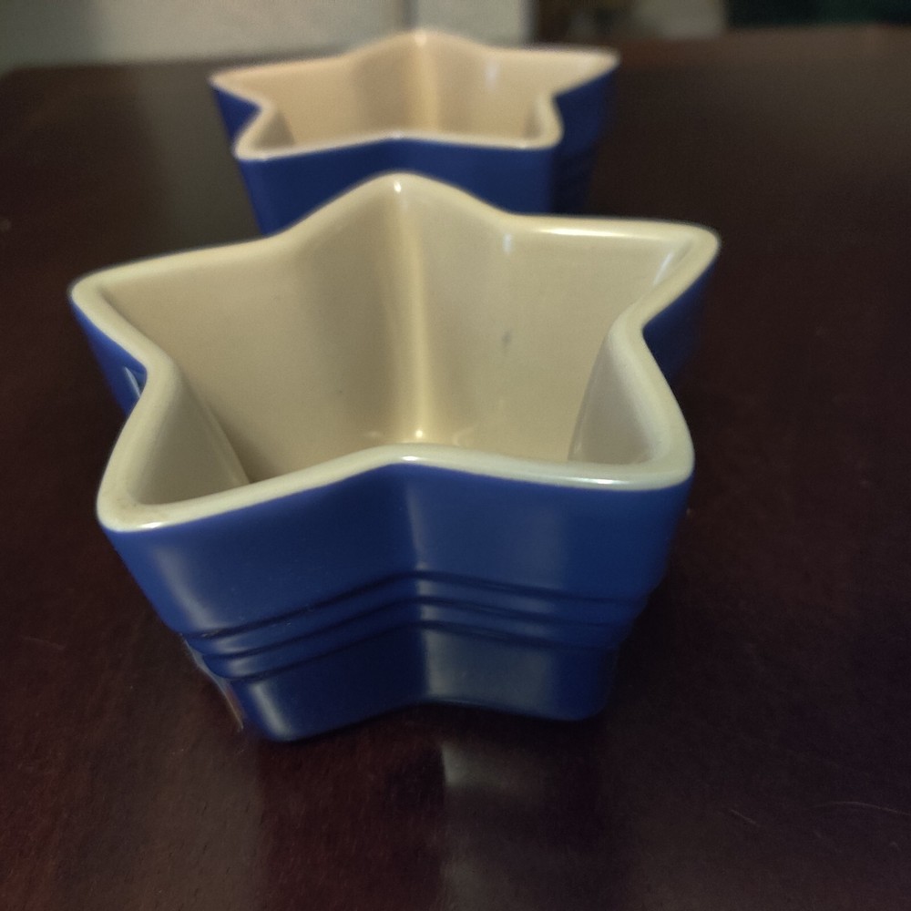 Le Creuset Blue Star Ramekin Ceramic Baking Dish (2)