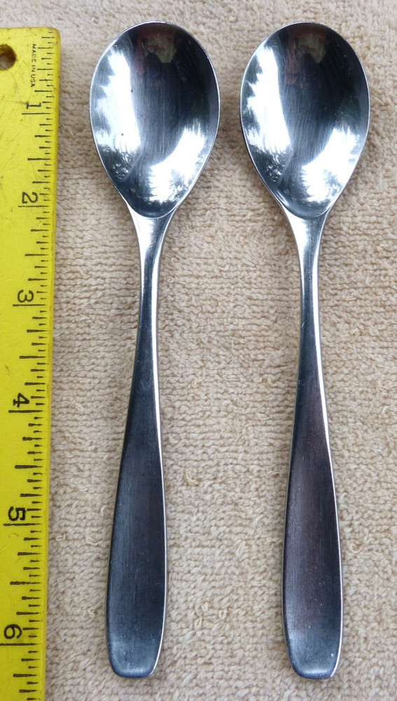 International Stainless Deluxe Teaspoons glossy rounded square handle tip 6 1/8"