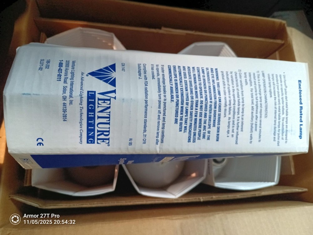 Venture Lighting - LES Metal Halide Globes 400W x 6