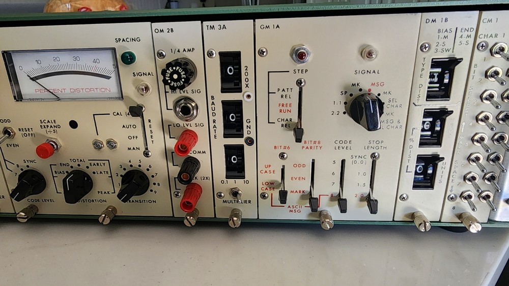 Digitech 2002-08 signal generator / distortion analyzer Rare