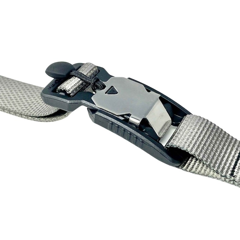 Fidlock magnetic v buckle for 1 inch webbing , all black