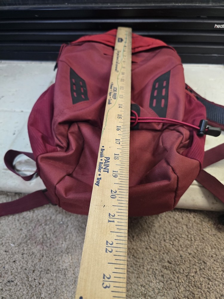 Quest Adrift 2l Hrdration Backpack Red Used