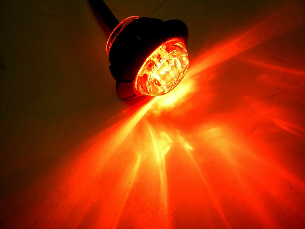 10 Maxxima M09300RCL Red 3/4" Round LED Clear Lens Clearance Penny Lights