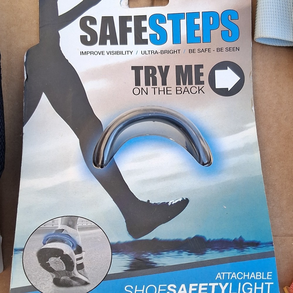 PHILIPS Armband, SAFE STEPS Shoe Safety Light, NATHAN Running Belt Bundle, Blue