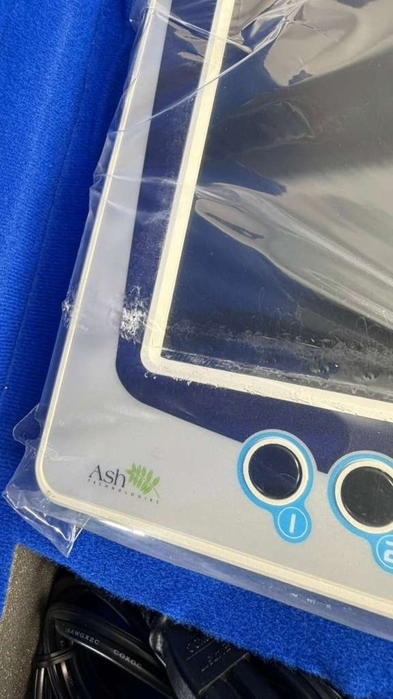 MINT Ash Technologies Liberty Solo 4DC005 Video Magnifier Complete