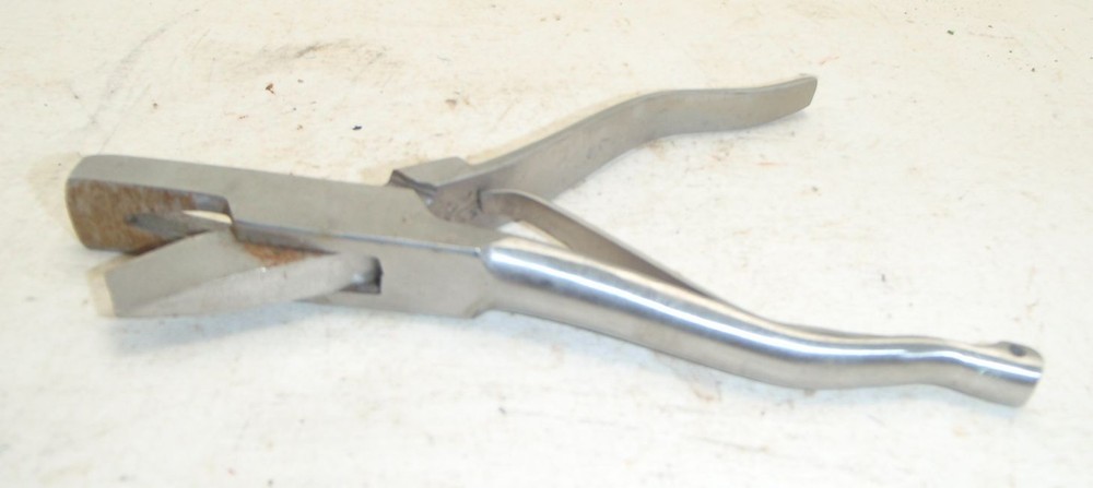 Livestock Ear Notcher