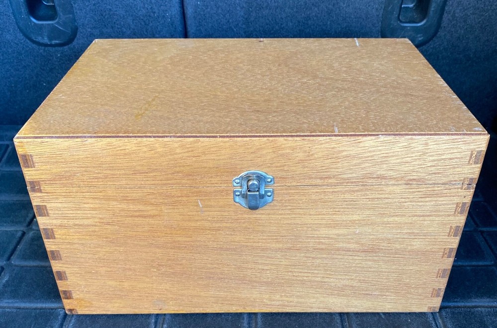 Vintage IDAILTD Microscope In Box With Microslide Viewer & Projection Device