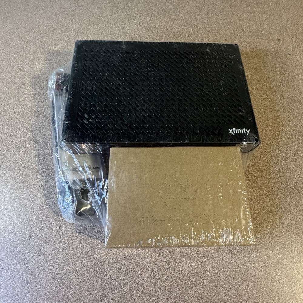 Xfinity - Comcast Cable Box Model PR150BNM W/Cords, Remote & Battery