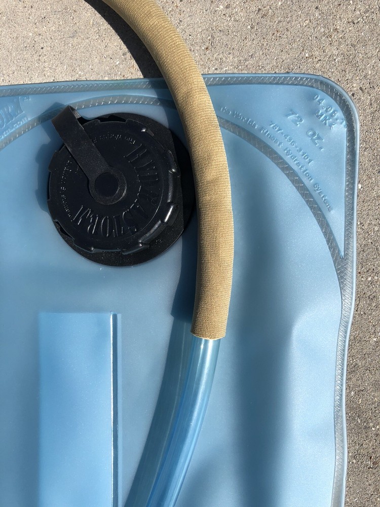New Hydrastorm 72 oz. Hydration System Reservoir Bladder & Hose