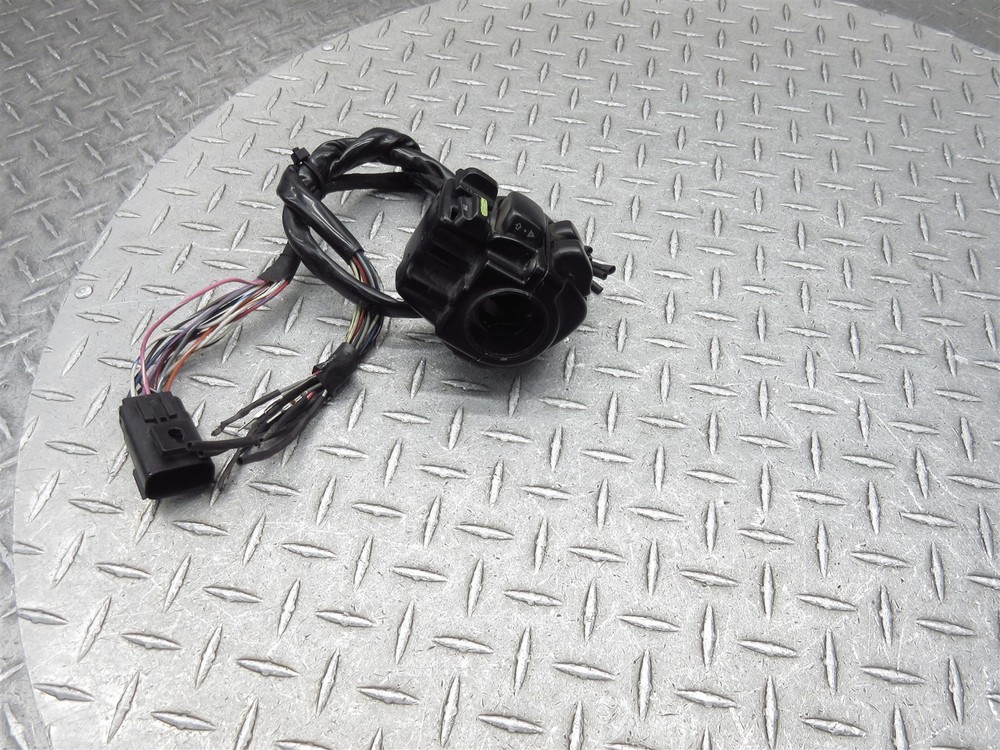 2008 08 Harley FLHTCUI Electra Glide Ultra Classic Right Handlebar Switch NOTES