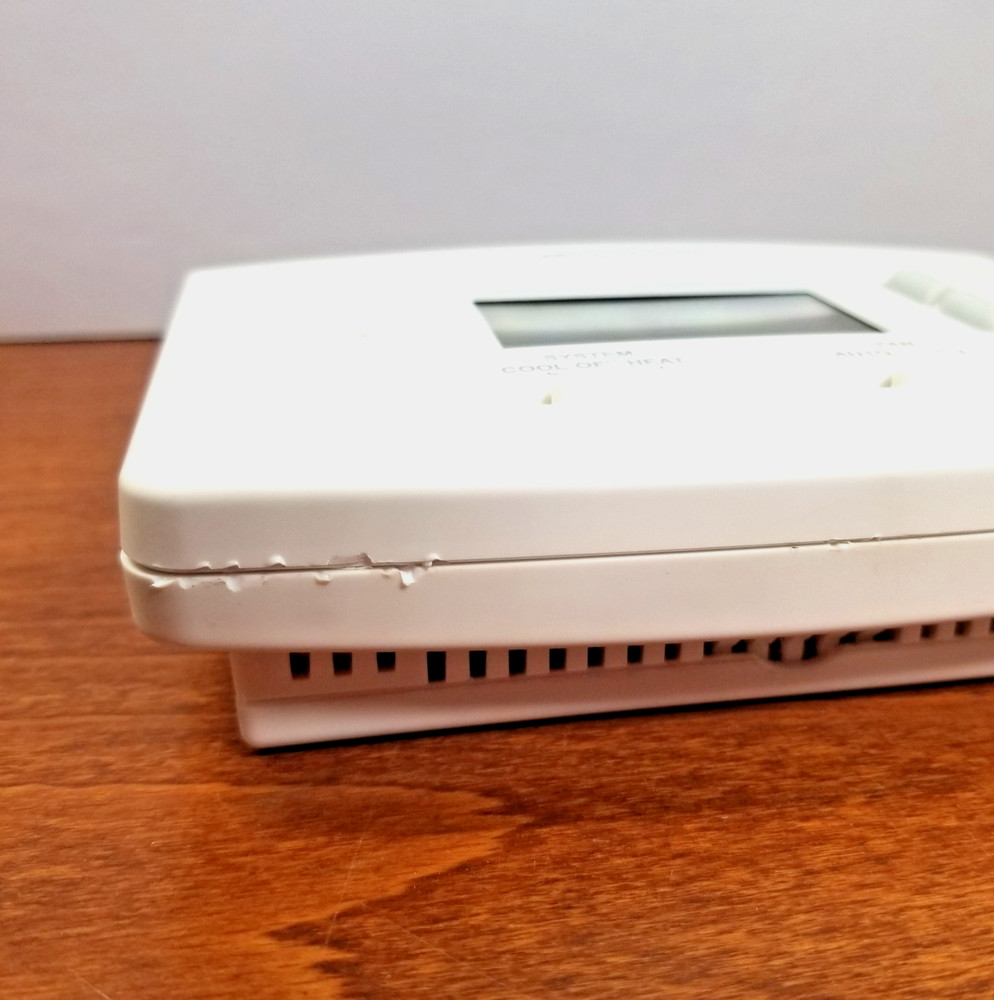 Braeburn 1020 Digital Non-Programmable Thermostat - White