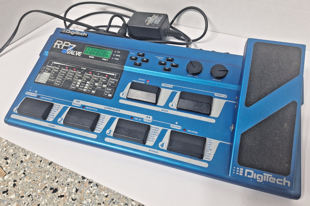 Digitech RP7 Valve Guitar Tube Preamp Multi Effects Processor