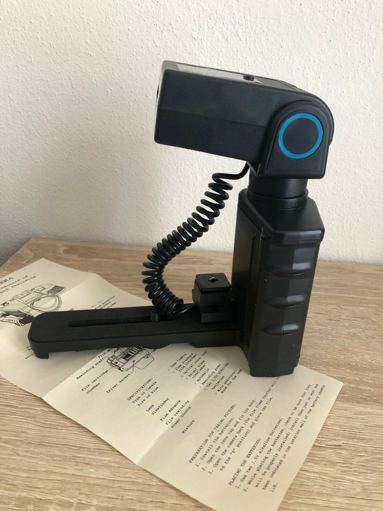Kodak Deluxe Electronic Flash with Extended Bracket for Quick Flash Recycling
