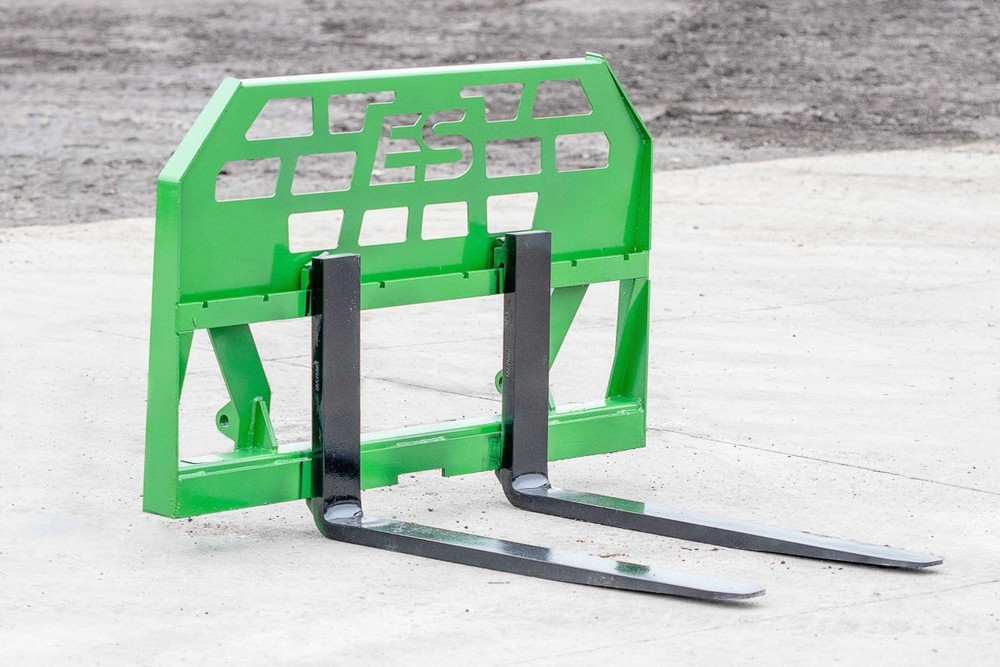 John Deere Global Euro Pallet Forks