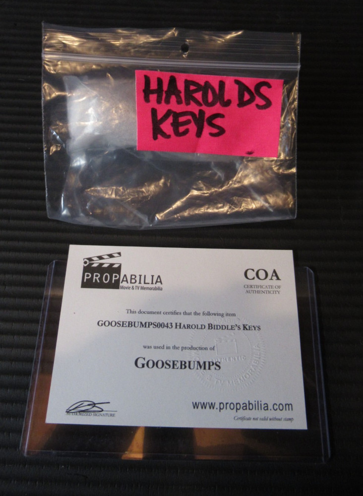 GOOSEBUMPS HAROLD BIDDLES - HOUSE KEYS AND LEATHER LOOP STRAP , W / COA