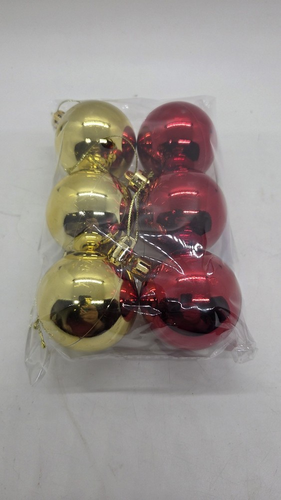 Dotoro- 16 Inch Tall Christmas Tree With String Lights And Decorations