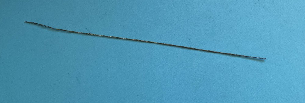 *NOS* 37-318-BRASS TWISTED THREADING WIRE-FOR SEWING MACHINE*