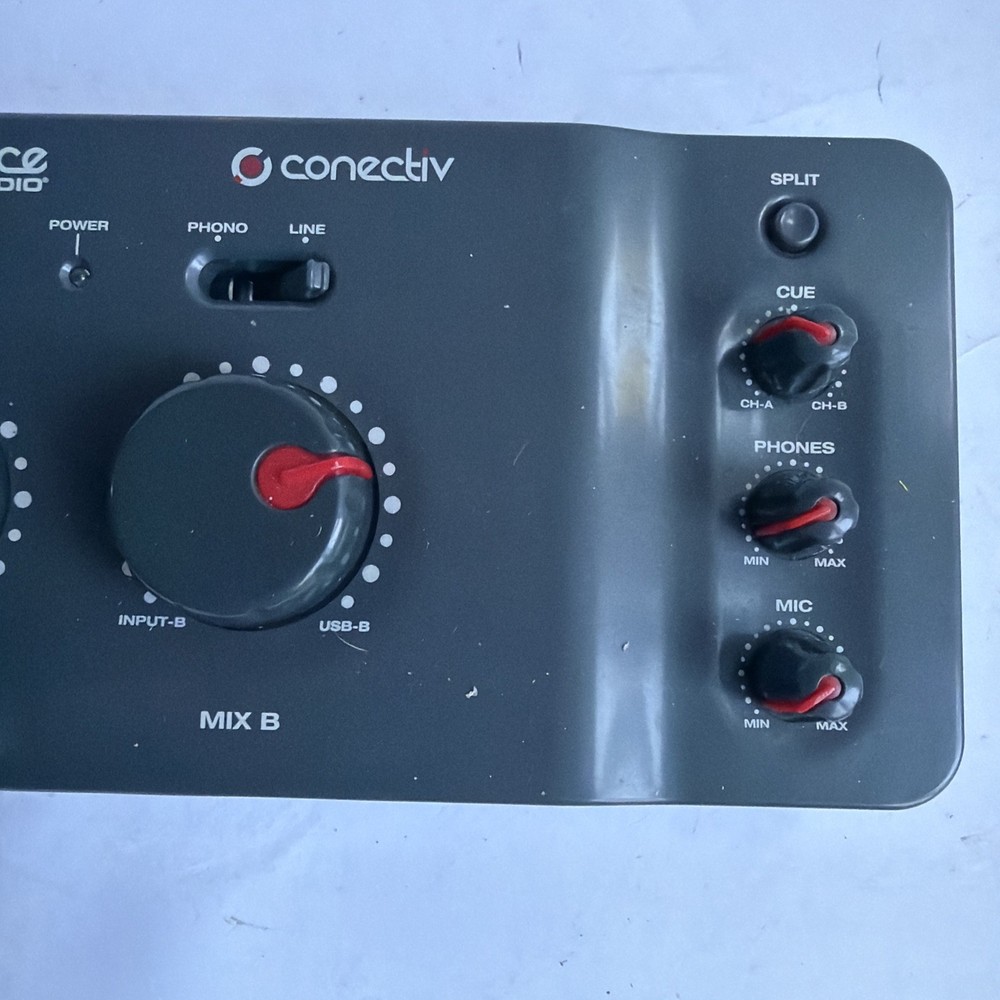 M-Audio Conectiv DJ Mixer USB Interface 2-Channel Tabletop RCA Microphone Black