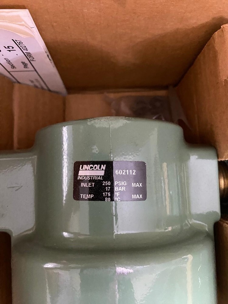 LINCOLN INDUSTRIAL HIGH CAPACITY LUBRICATOR/FILTER/REGULATOR 602012, ………..602017
