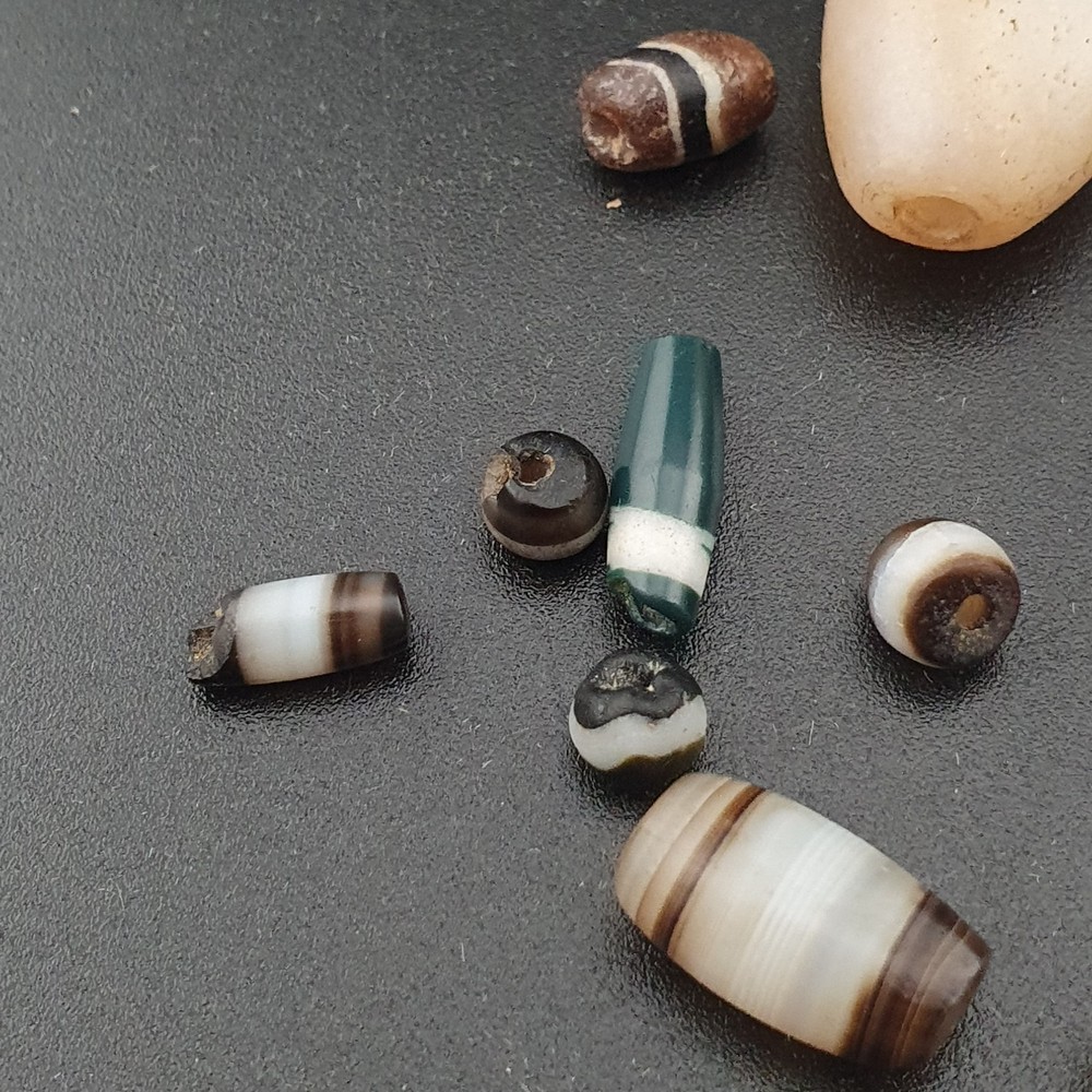 Ancient Suliemani Pattern Agate Beads Lot with Visible Damage