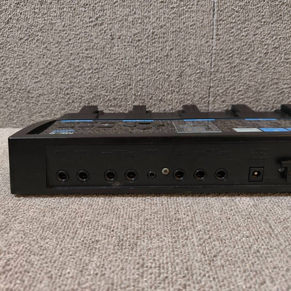 BOSS ME-6 Guitar Multiple Effects Distortion Chorus Effects Unit W/AC Adapter
