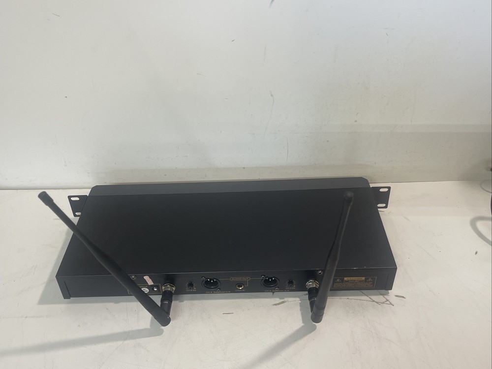 RMS MC-200 Wireless Microphone