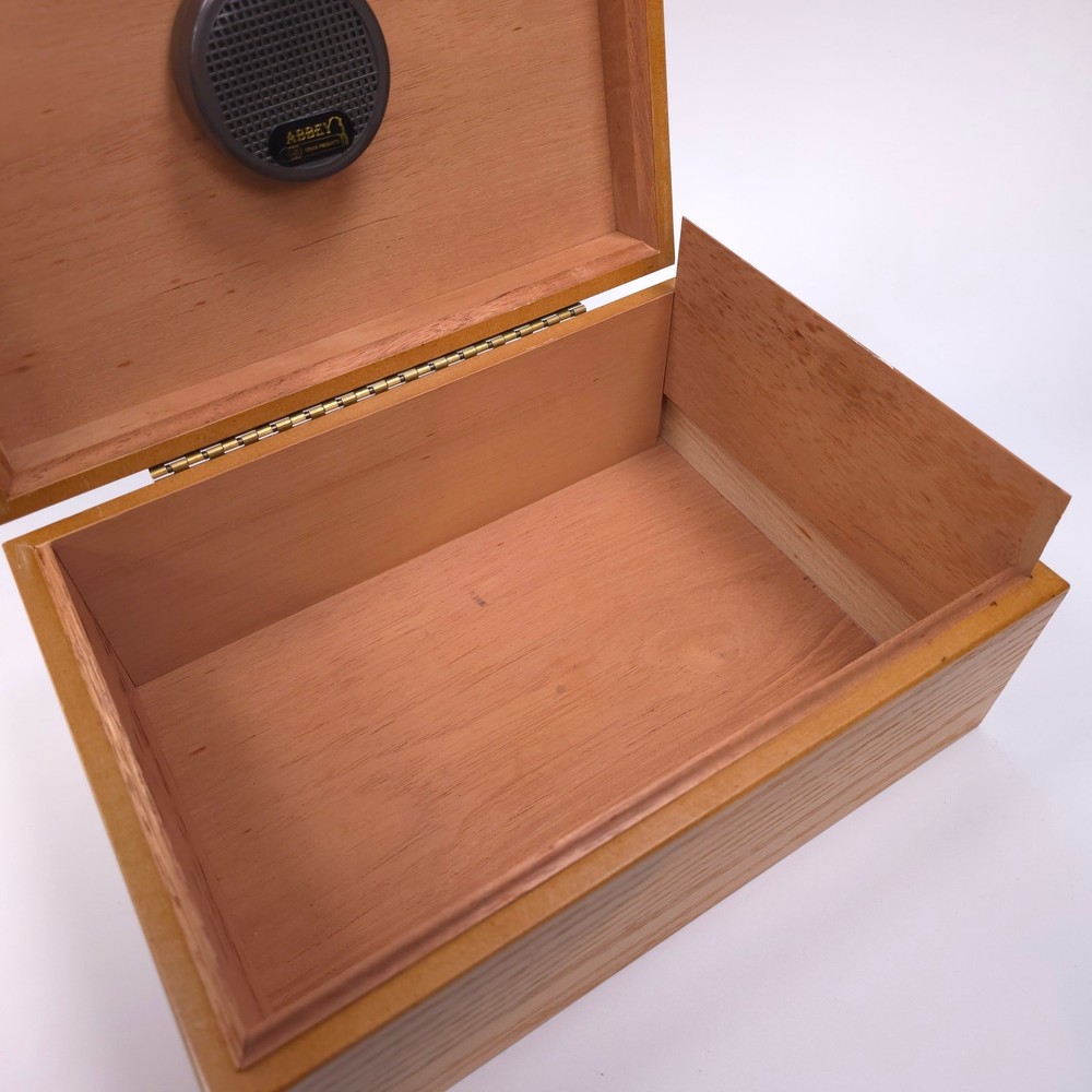 Abbey Removable Cedar Lined Humidor & Extras