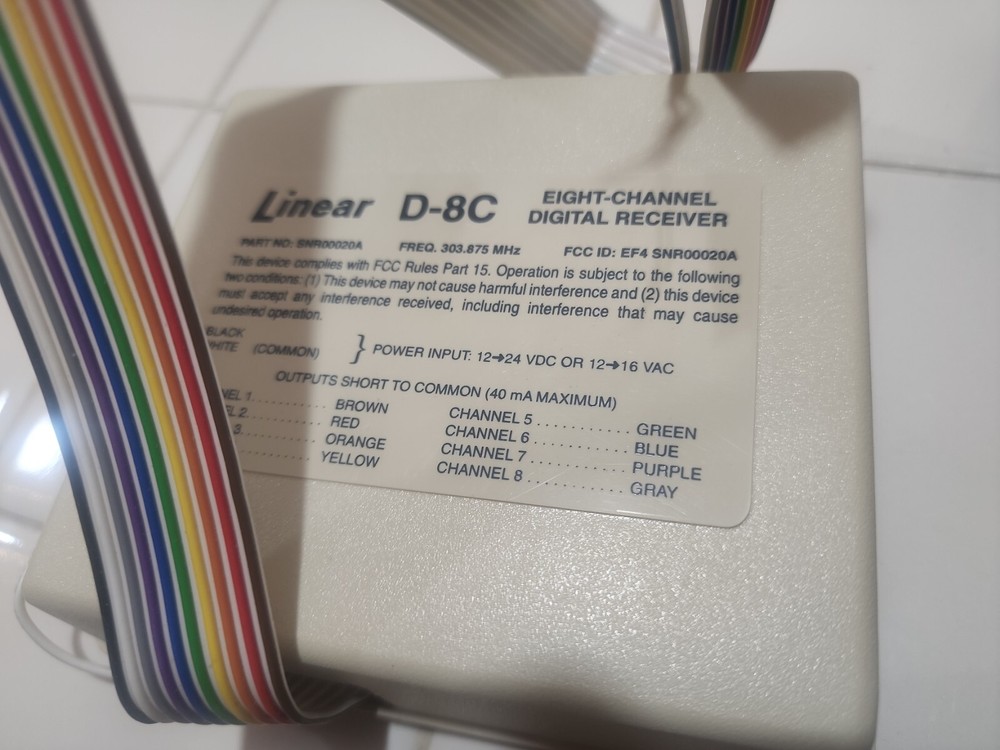 Linear D-8C wireless multi channel receiver