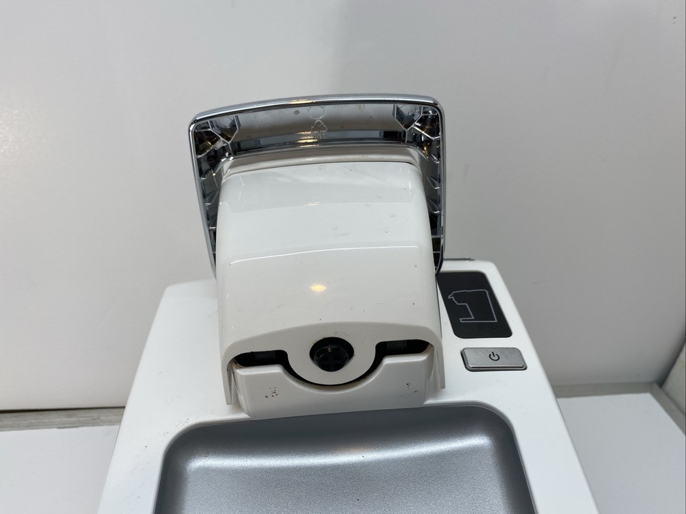 White Keurig K10 Mini Plus K-cup Single Cup Brewing System Tested Working