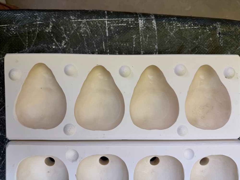 VINTAGE BOOTHE CERAMIC MOLD #647 PEARS