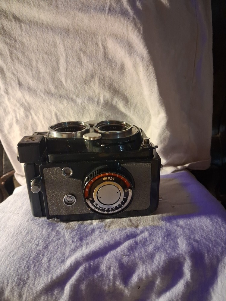 Vintage Yashica 44 Camera