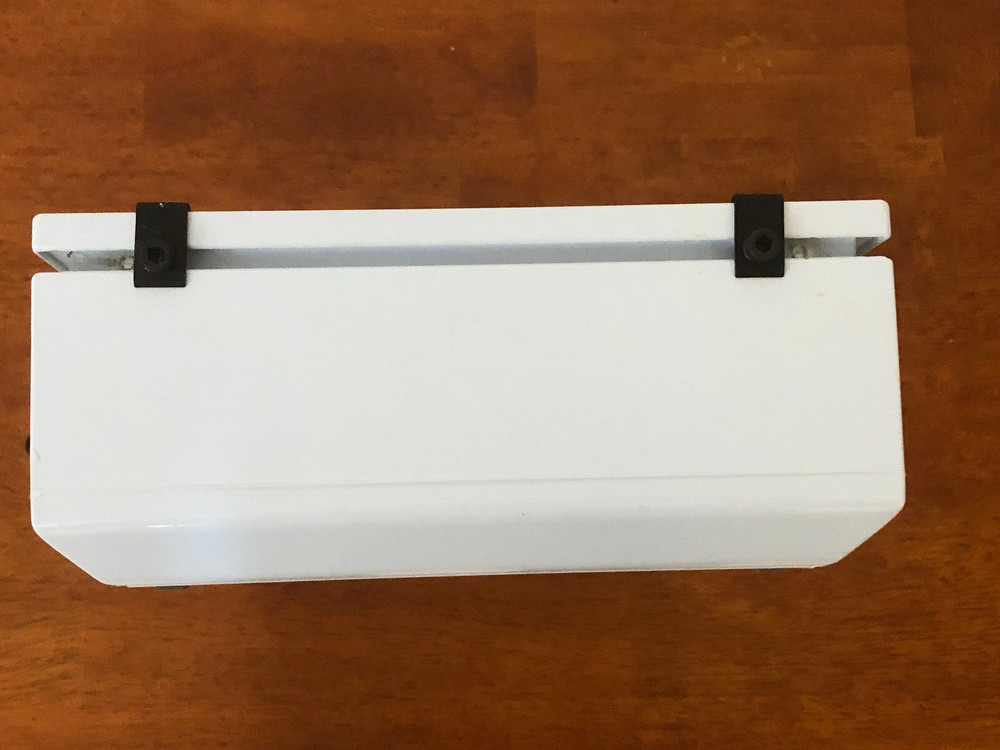 LIGHTBOX – Hancocks – UK / 240V