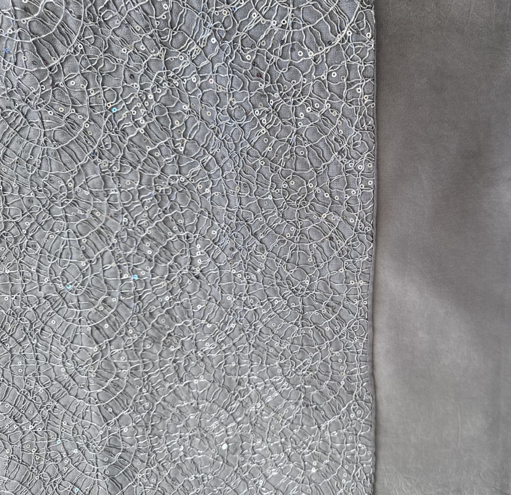 iDesign Set of 2 Table Runner 1 Solid Velvet Runner & 1 Deco Metallic Runner NIP