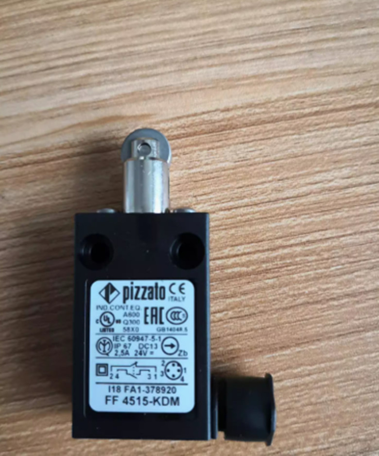 Pizzato FF 4515-KDM Limit switch