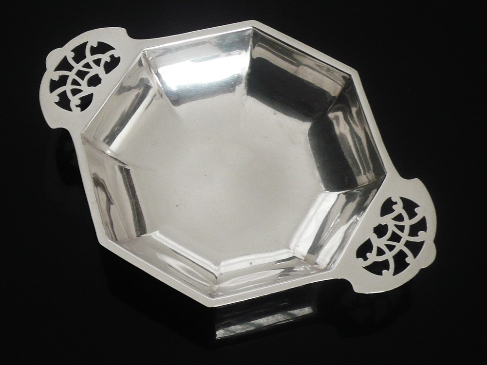 Sterling Silver Quaich, Emile Viner, Sheffield 1936, Openwork Handles