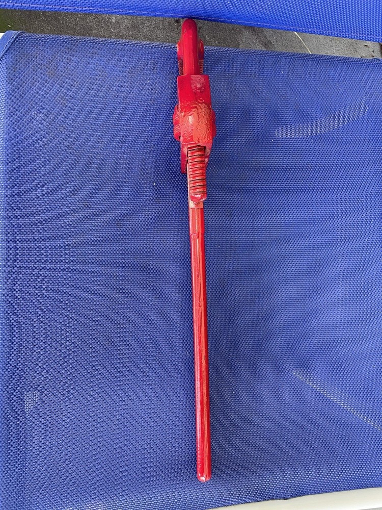 Challenger 18 Inch Pipe Wrench