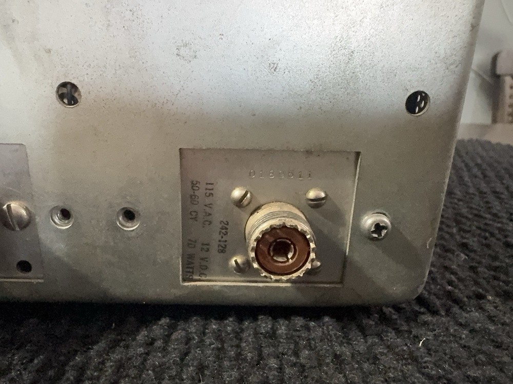 JOHNSON VIKING MESSENGER RADIO TRANSMITTER