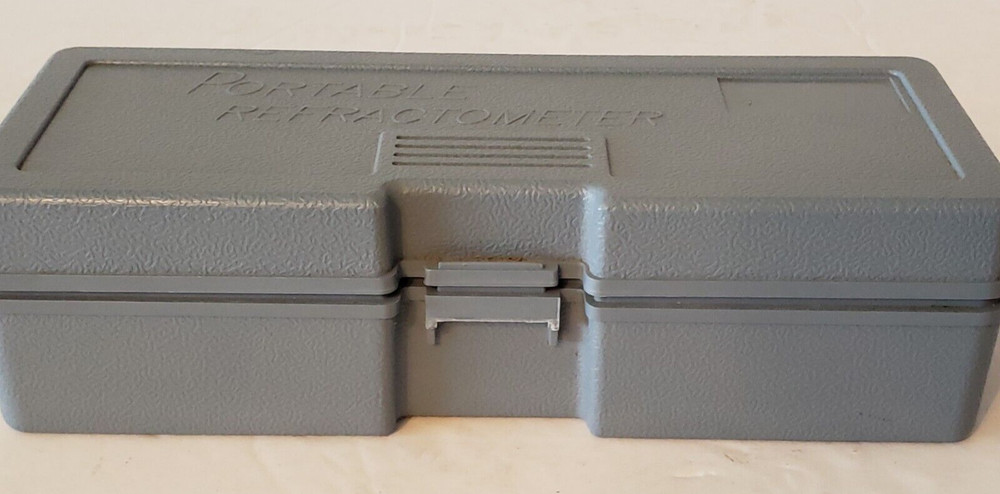 ATC Portable Refractometer With Case (READ DESCRIPTION)