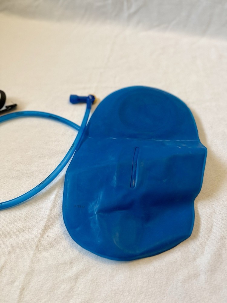 Camelbak M.U.L.E. Hydration Backpack Black/Red With Water Bladder 70oz.