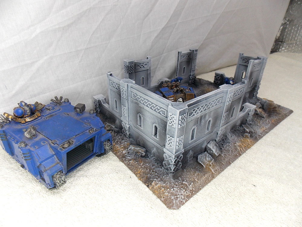WARGAMING TERRAIN PAINTED BUILDING