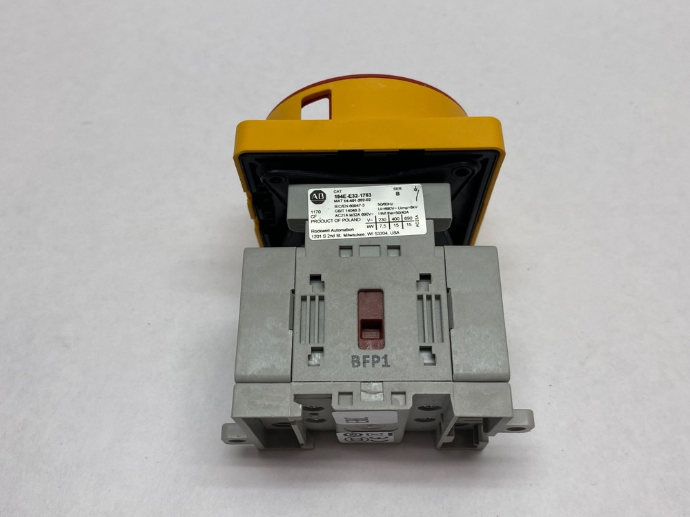 Allen Bradley 194E-E25-1753 Ser. B Disconnect Load Switch 3-Pole